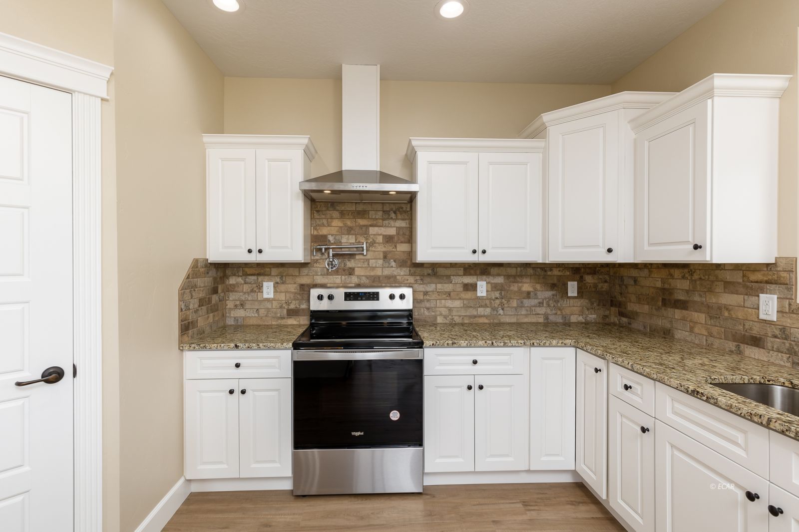 3182 Newcastle Circle Property Photo 8
