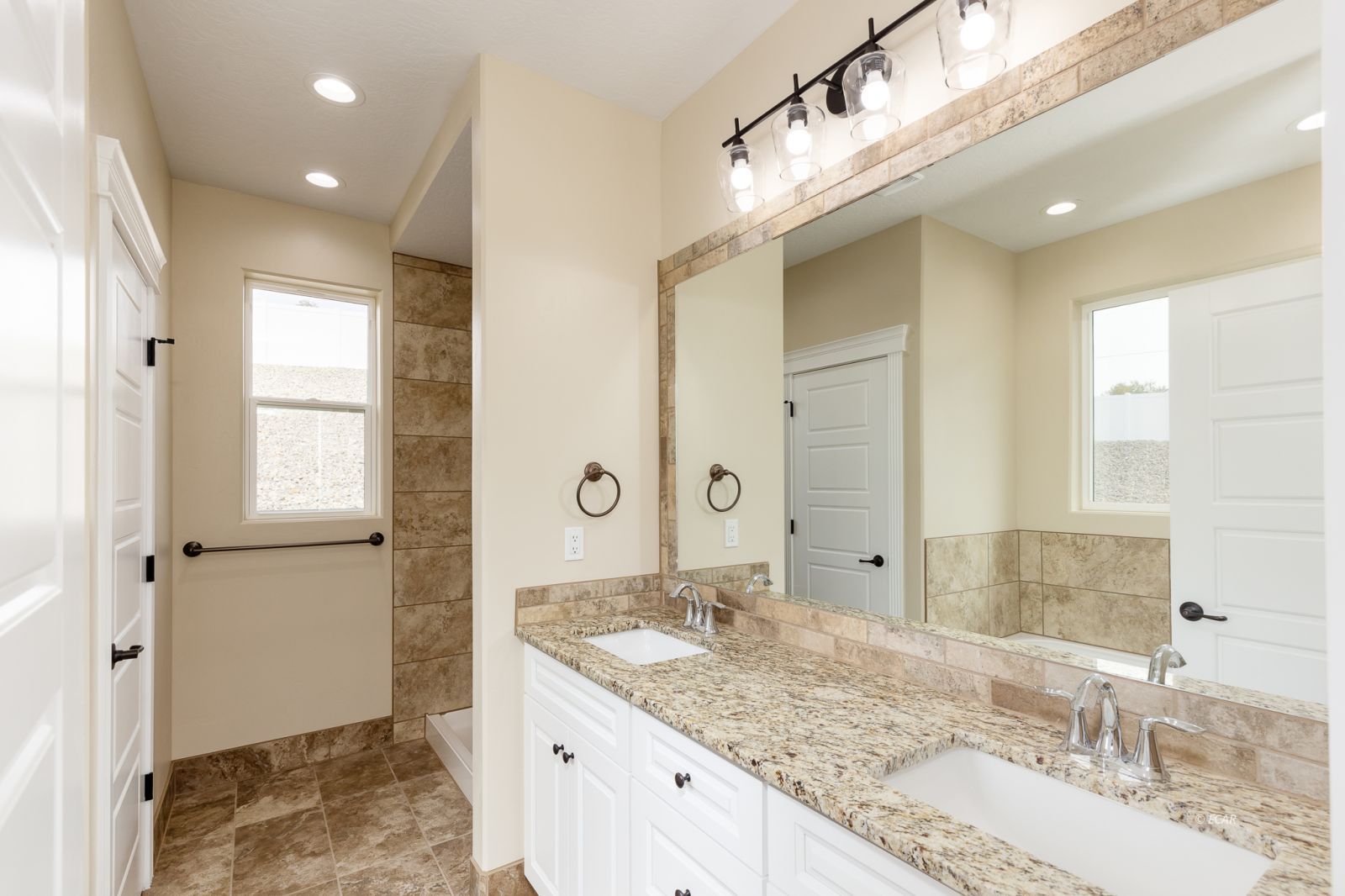 3182 Newcastle Circle Property Photo 18