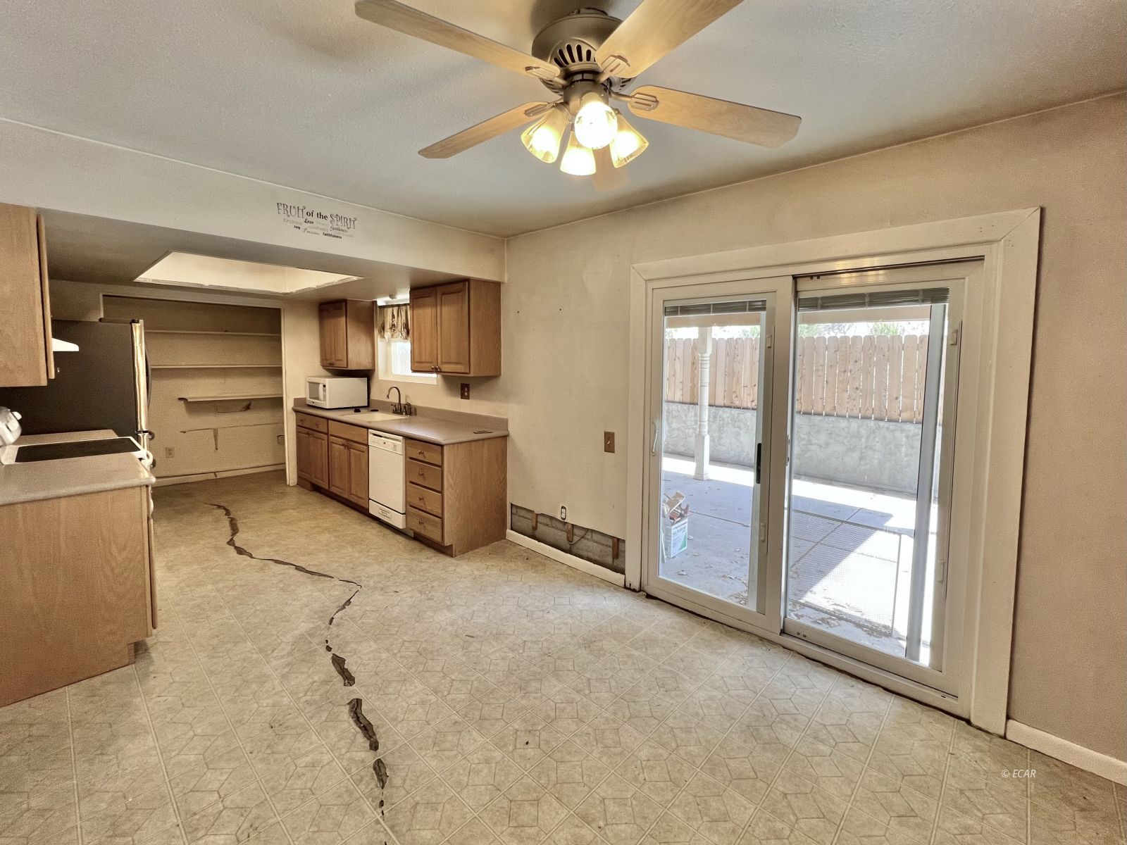 611 Spring Creek Parkway Property Photo 7