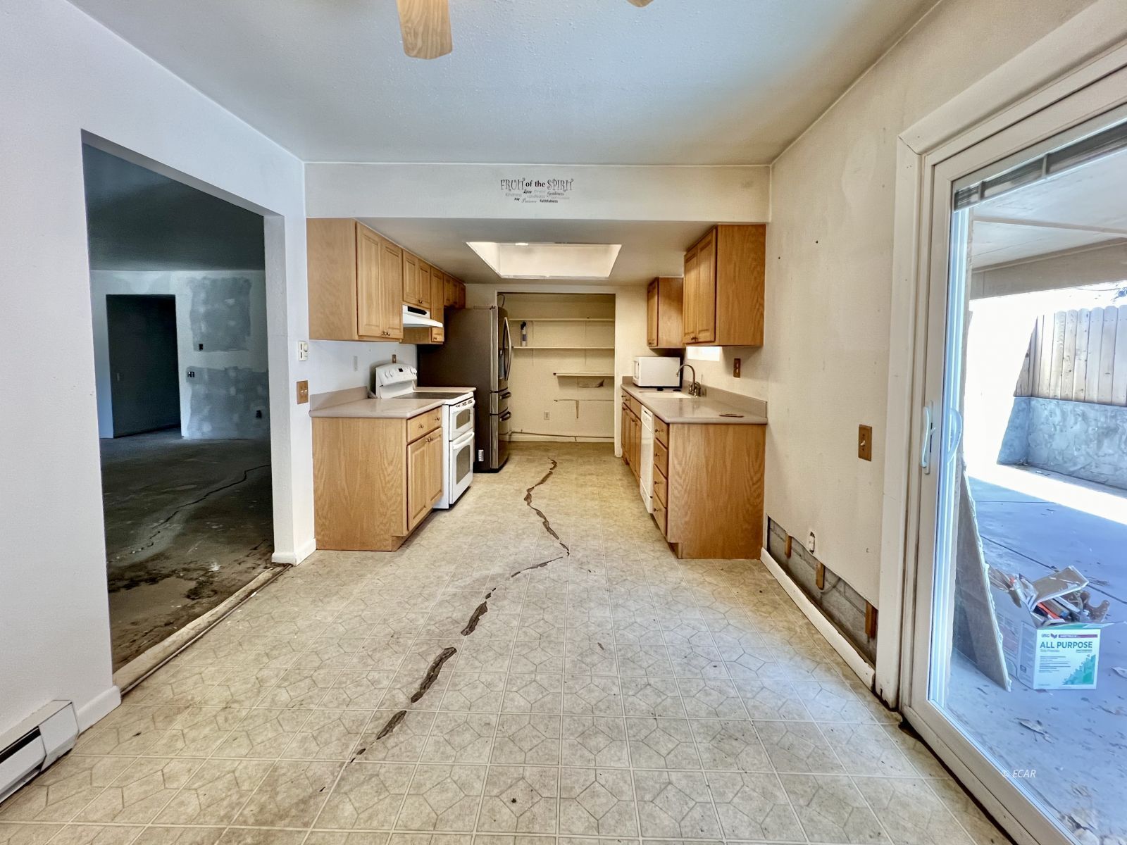 611 Spring Creek Parkway Property Photo 8