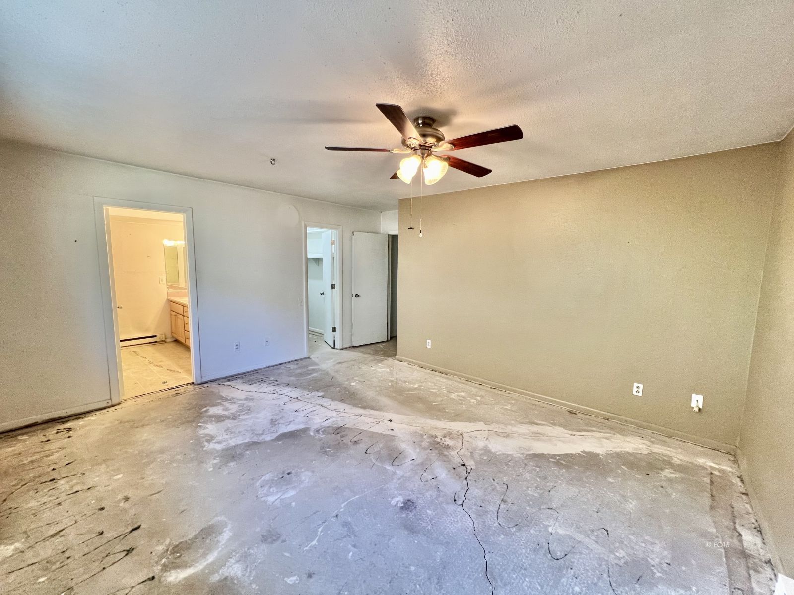 611 Spring Creek Parkway Property Photo 23