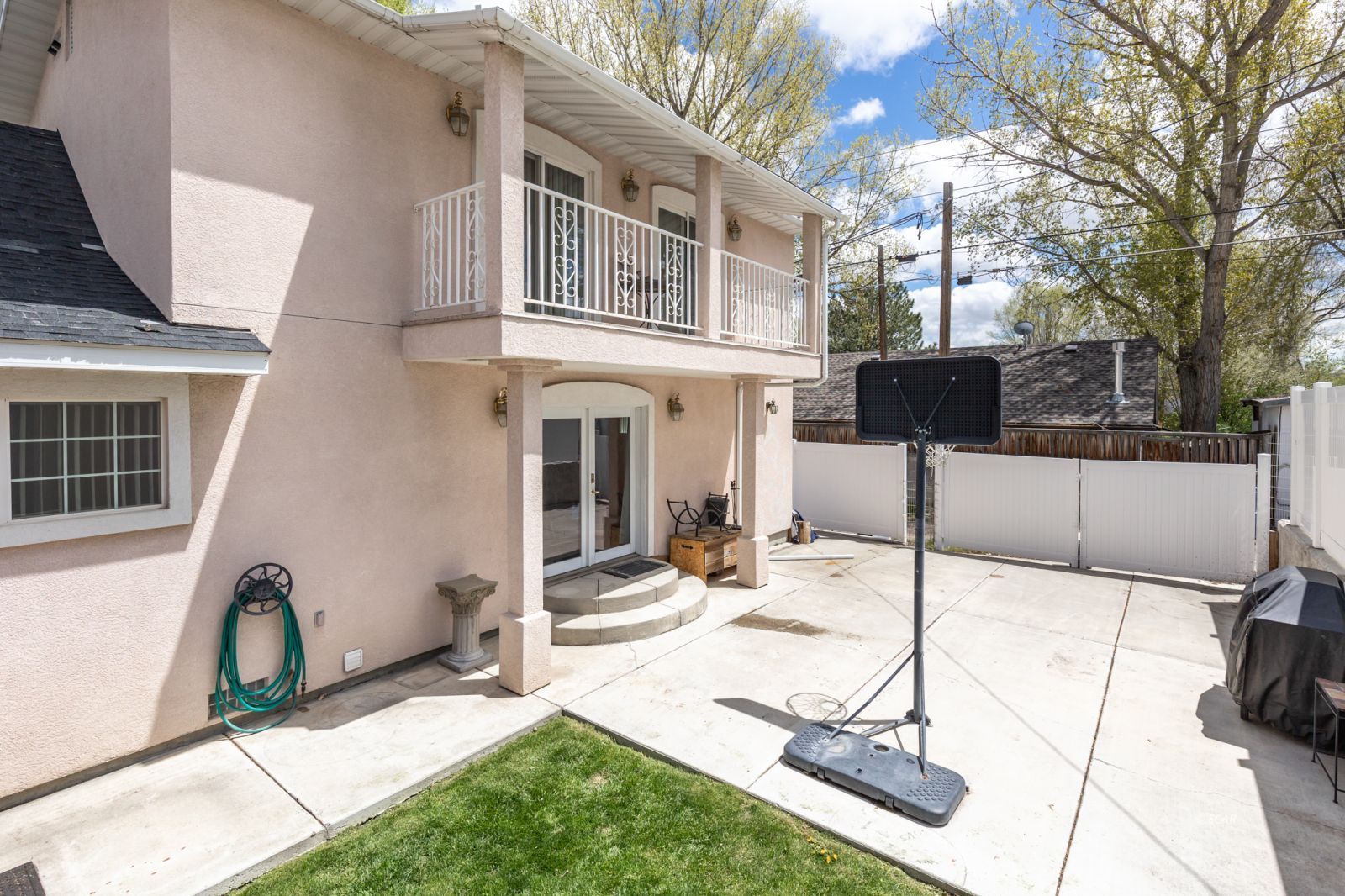 364 Maple Street Property Photo 33