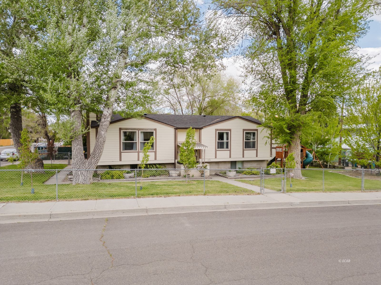 1476 4th Street Property Photo