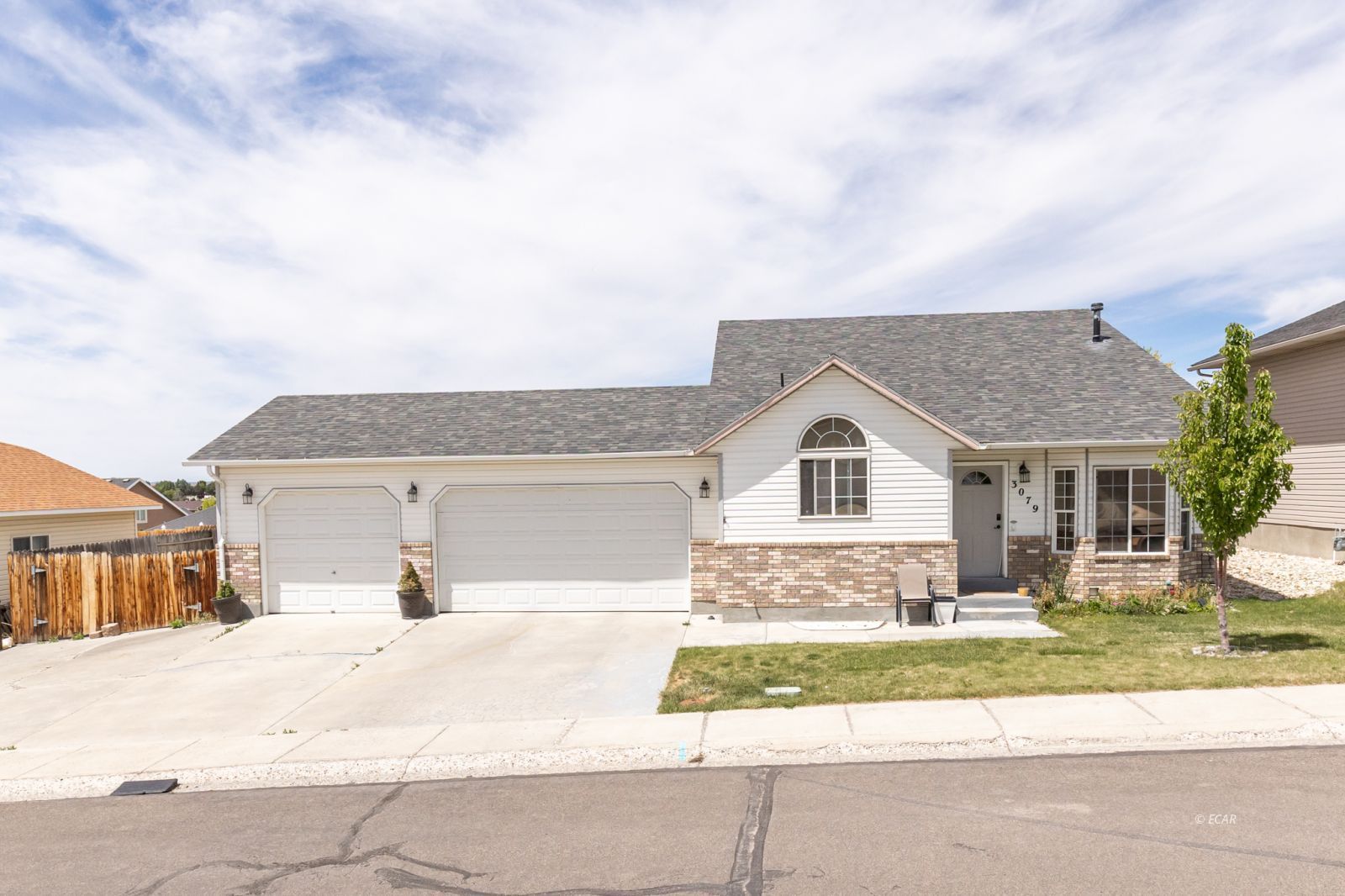 3079 La Nae Drive Property Photo 1