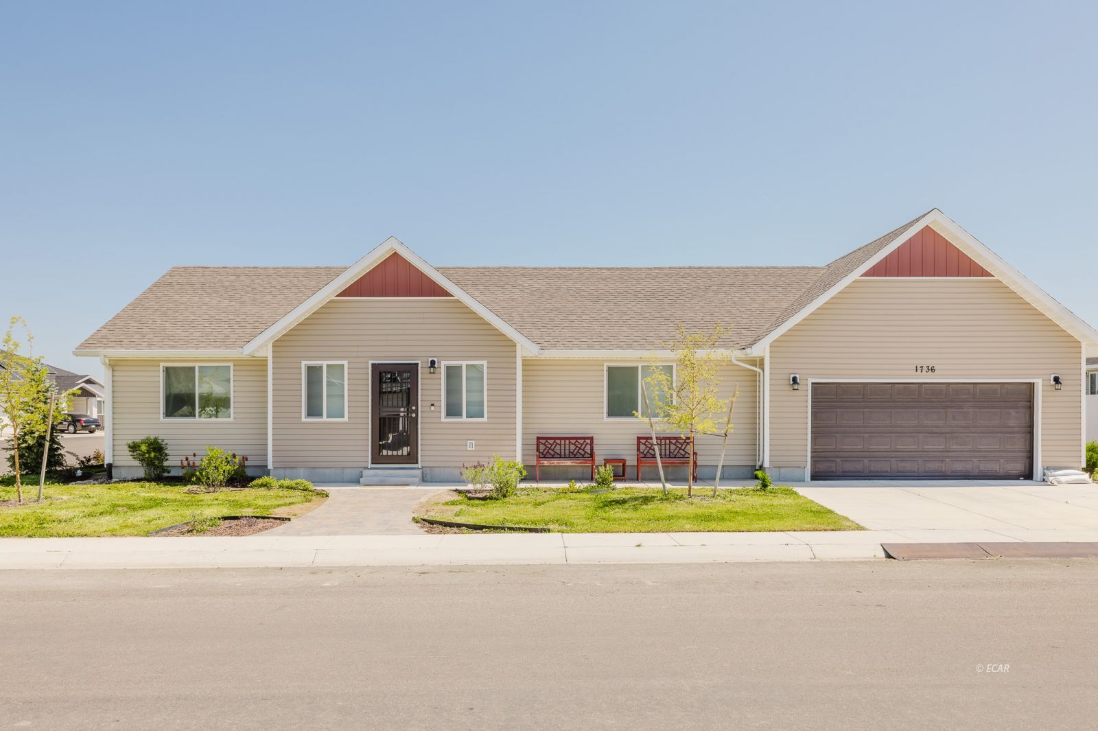1736 Village Parkway Property Photo 1