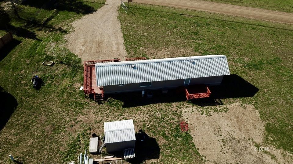 201 Broken Arrow Lane Property Photo 9
