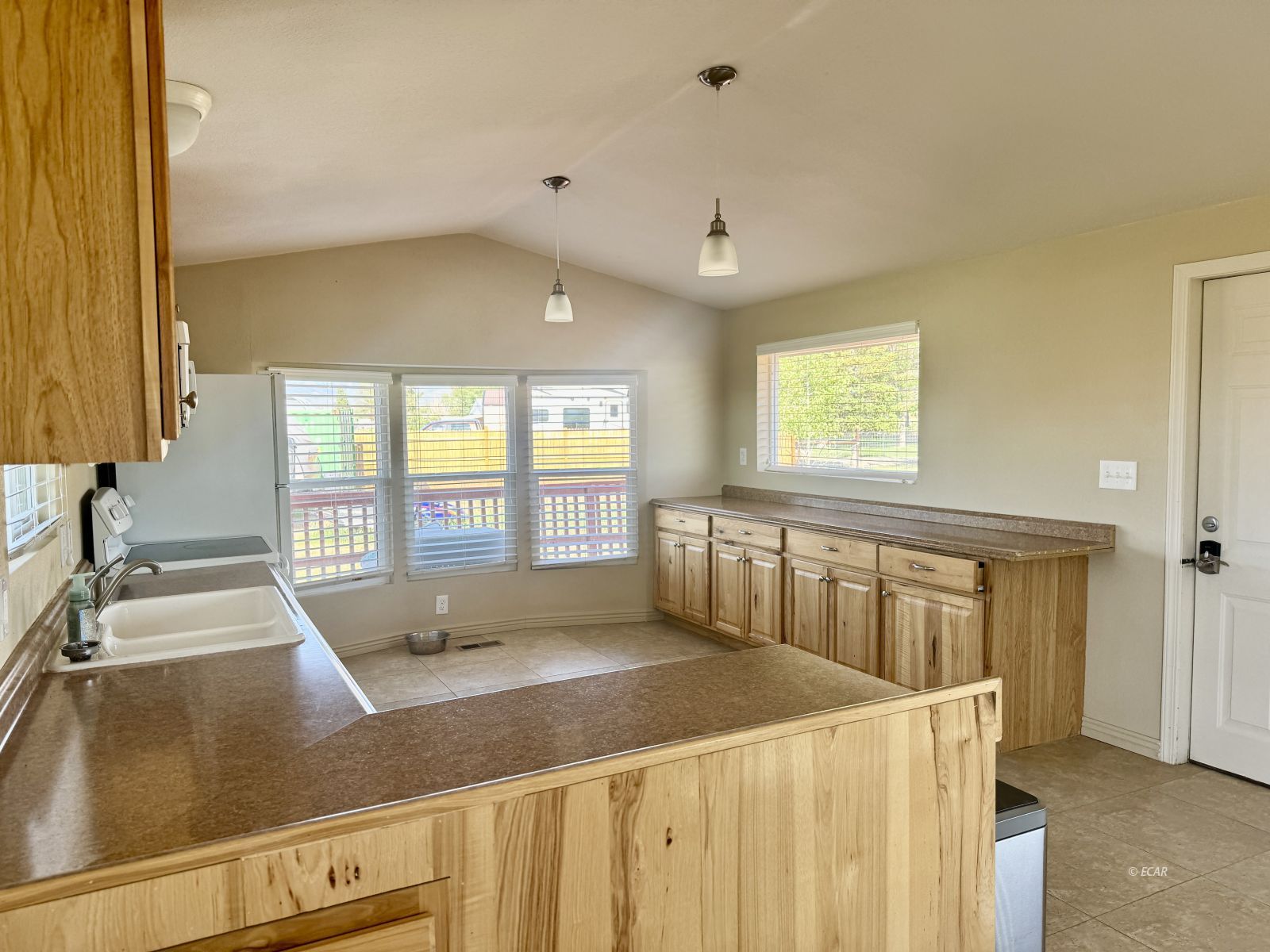 201 Broken Arrow Lane Property Photo 20