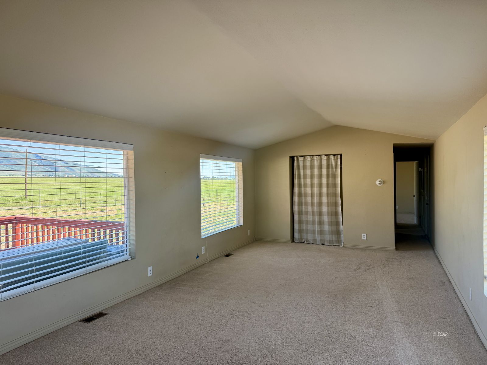 201 Broken Arrow Lane Property Photo 25