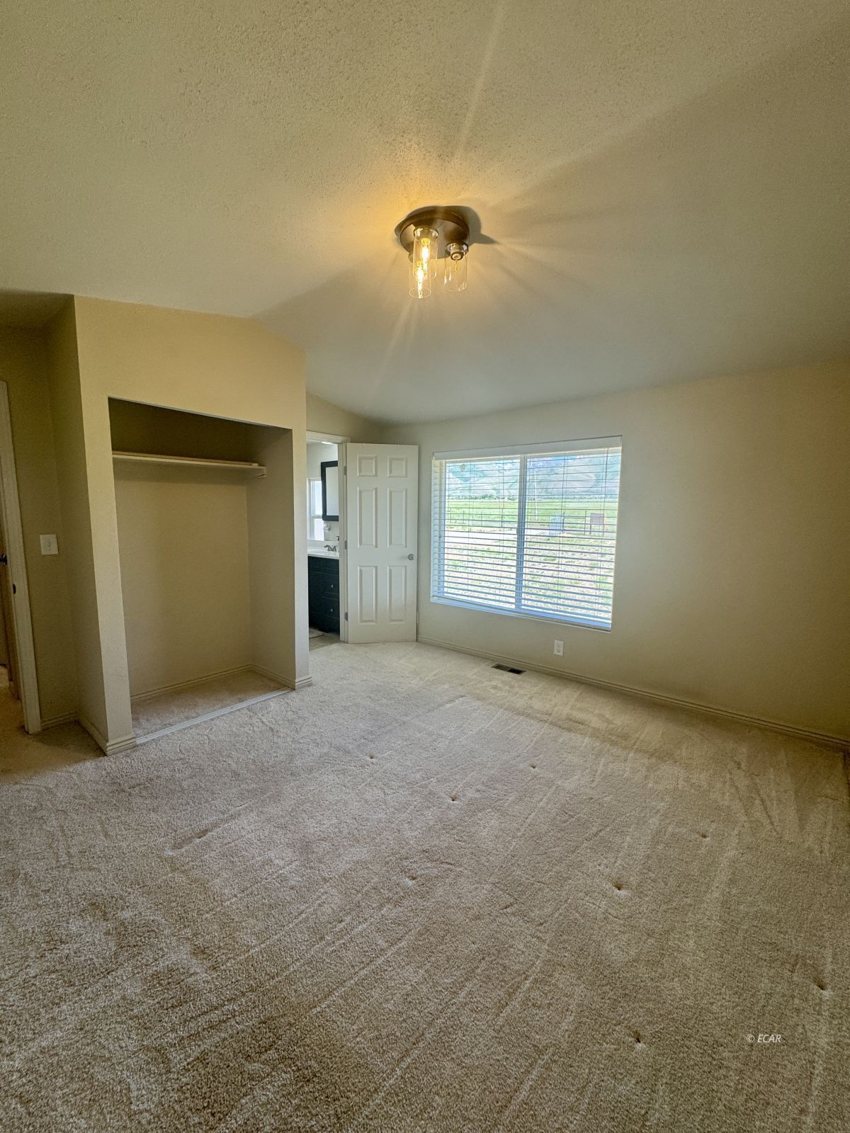 201 Broken Arrow Lane Property Photo 35