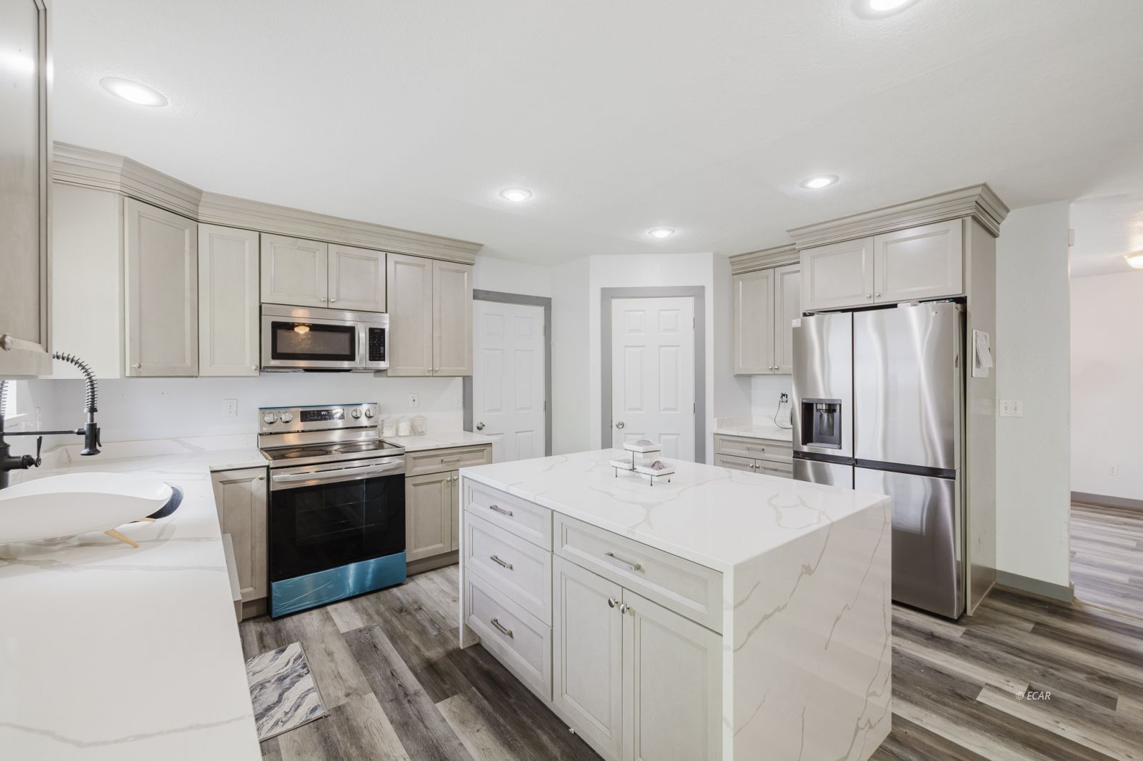 229 Rolling Hills Drive Property Photo 16