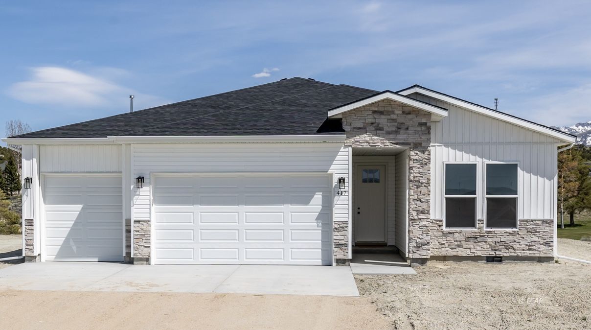 2943 Eleanor Court Property Photo 1