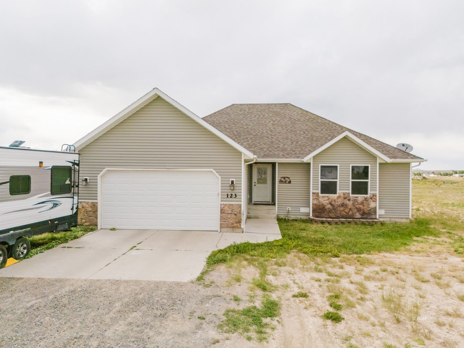 123 Agate Drive Property Photo 1