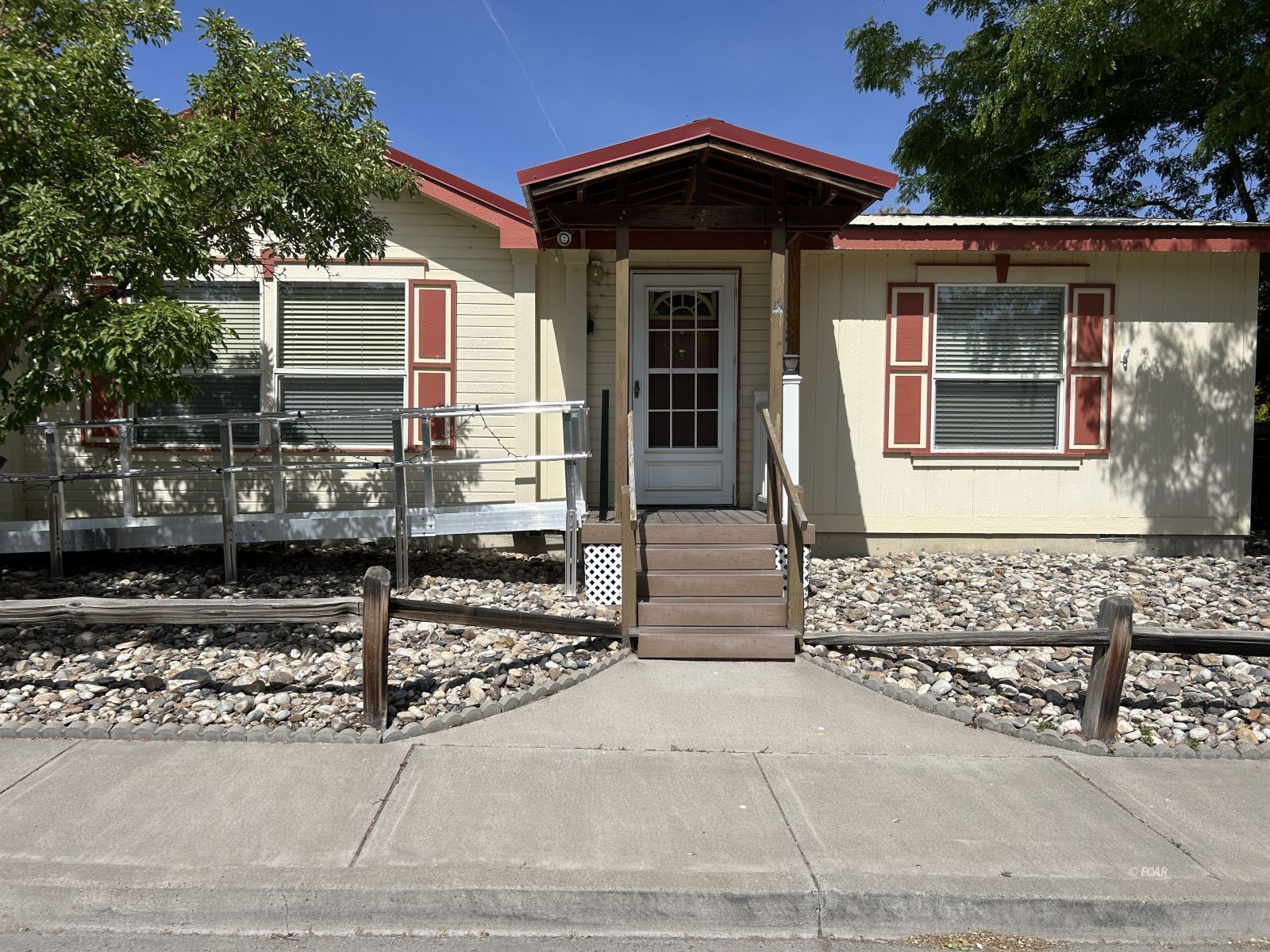 331 4th Street Property Photo 1