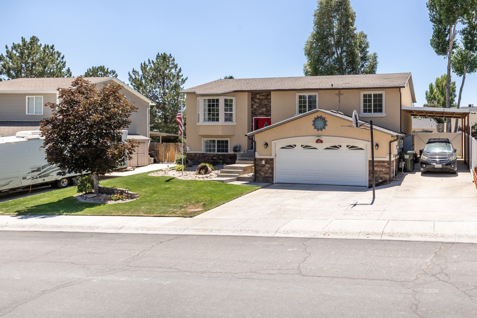 209 Rolling Hills Drive Property Photo 1