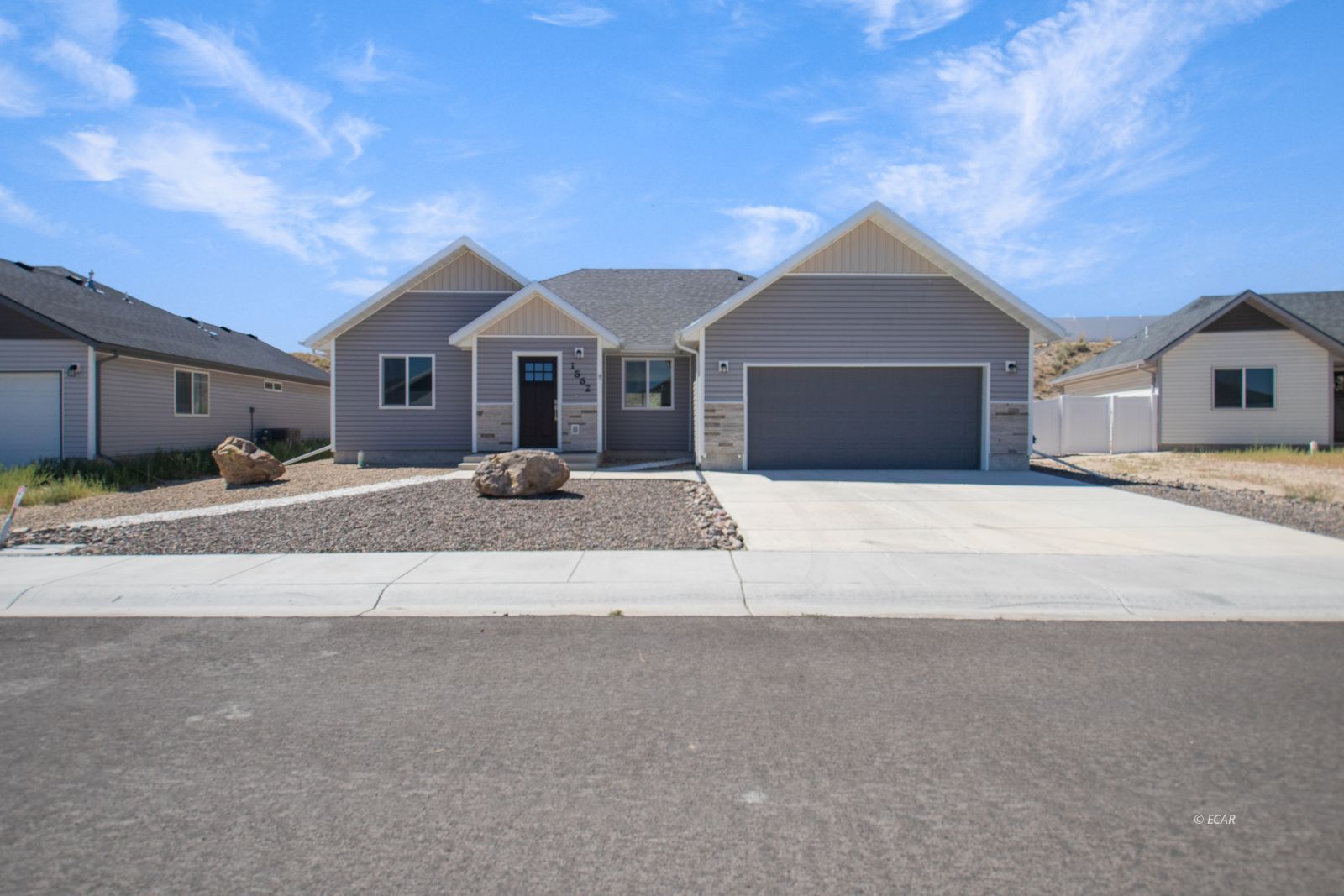 1862 Deerfield Way Property Photo 1