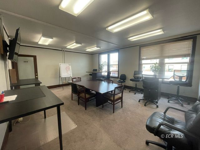 321 5th Street Property Photo 8