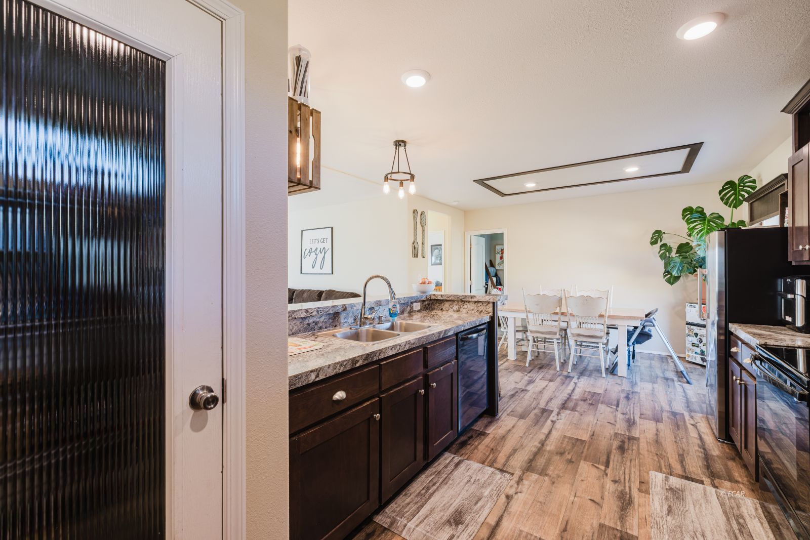 571 Holiday Drive Property Photo 13