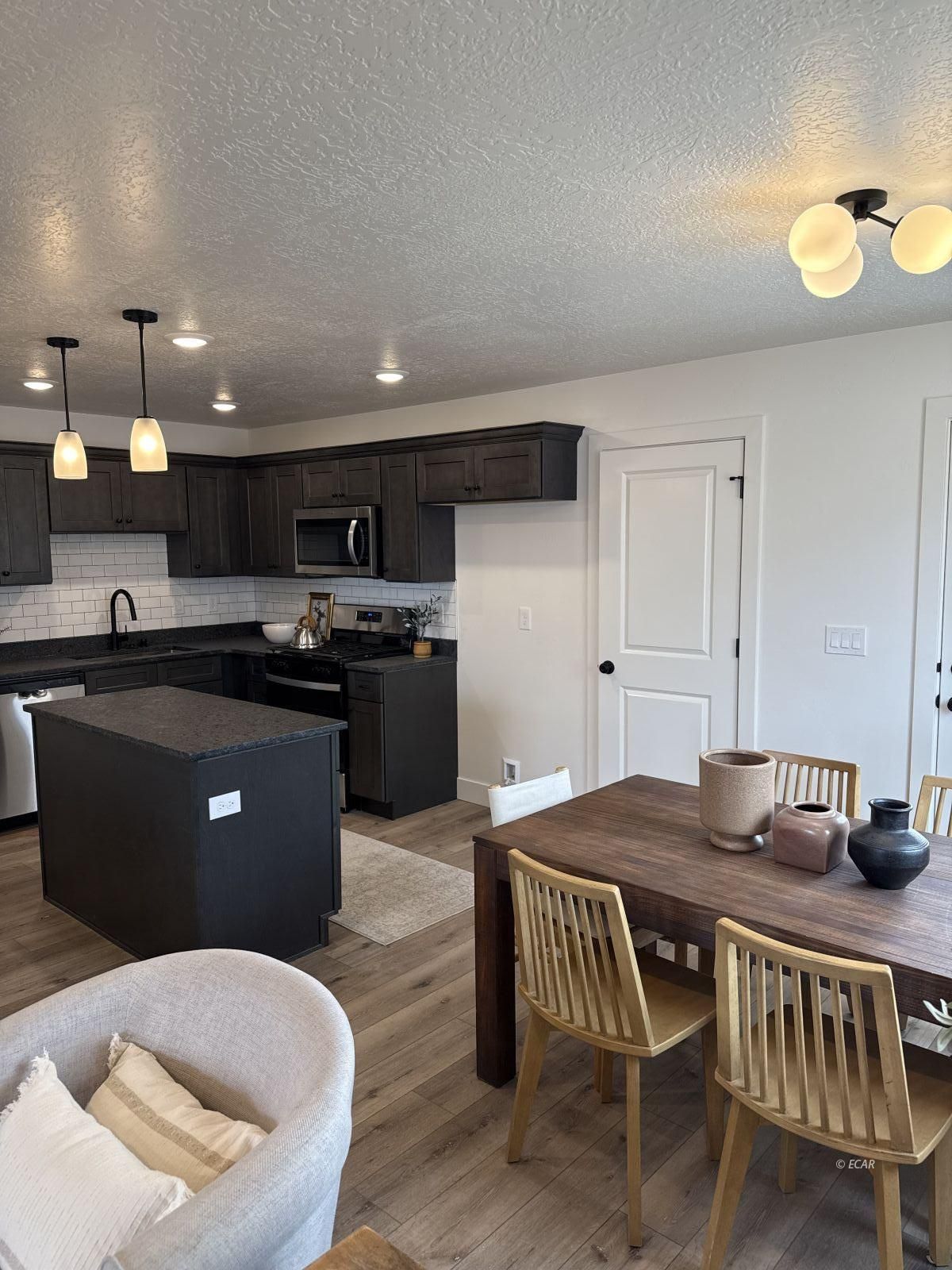 1493 Daisy Drive Property Photo 7