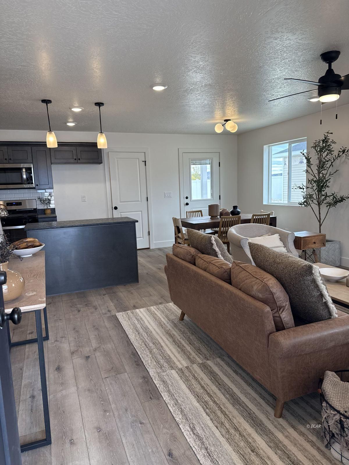 1493 Daisy Drive Property Photo 11