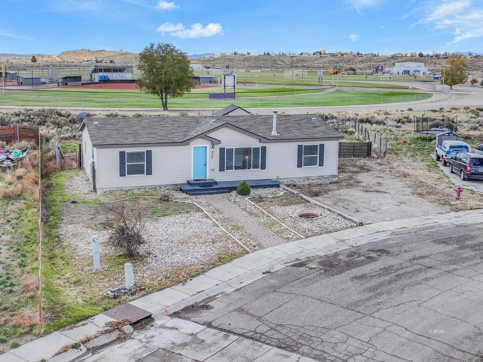 210 Sageglen Drive Property Photo 3