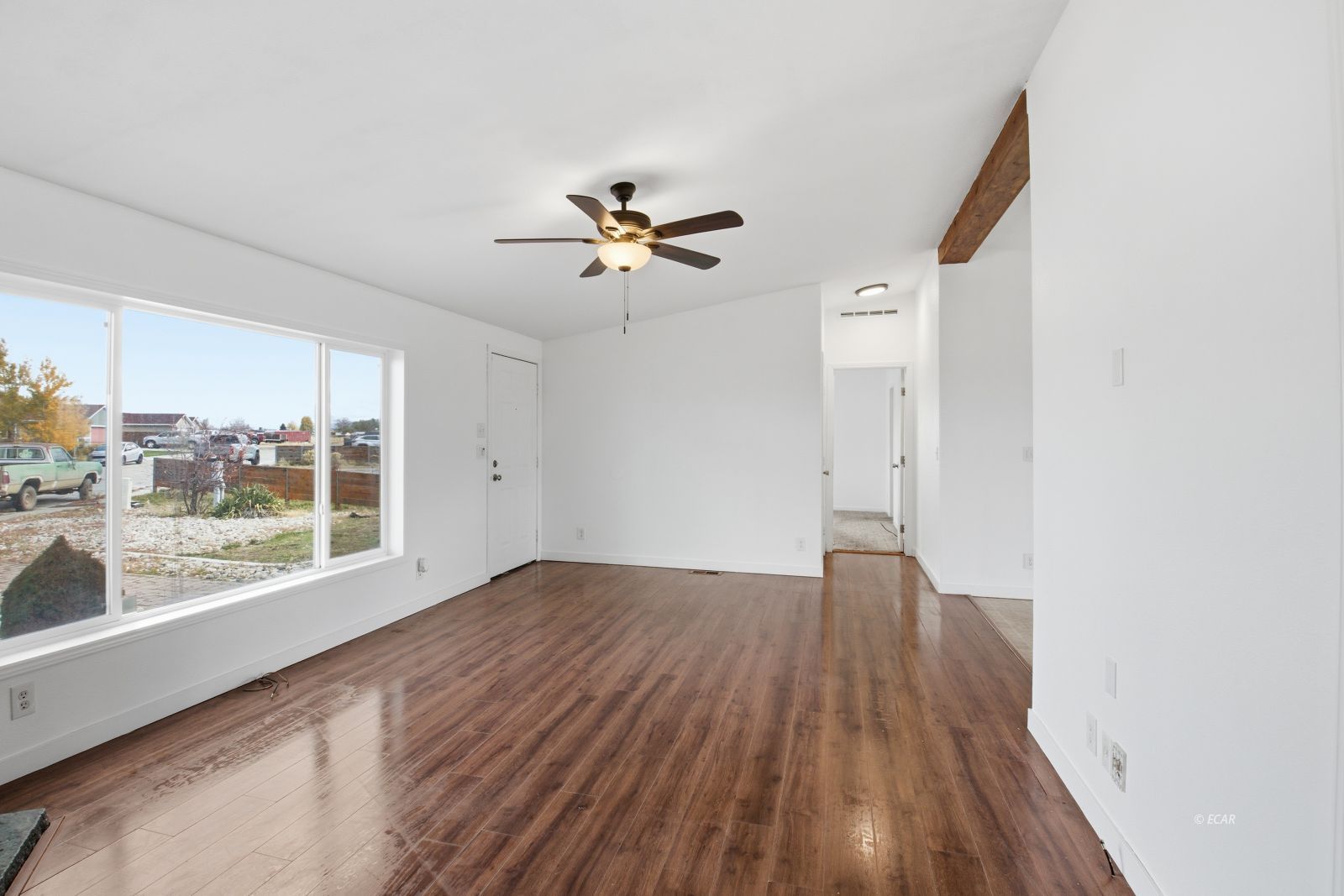 210 Sageglen Drive Property Photo 6