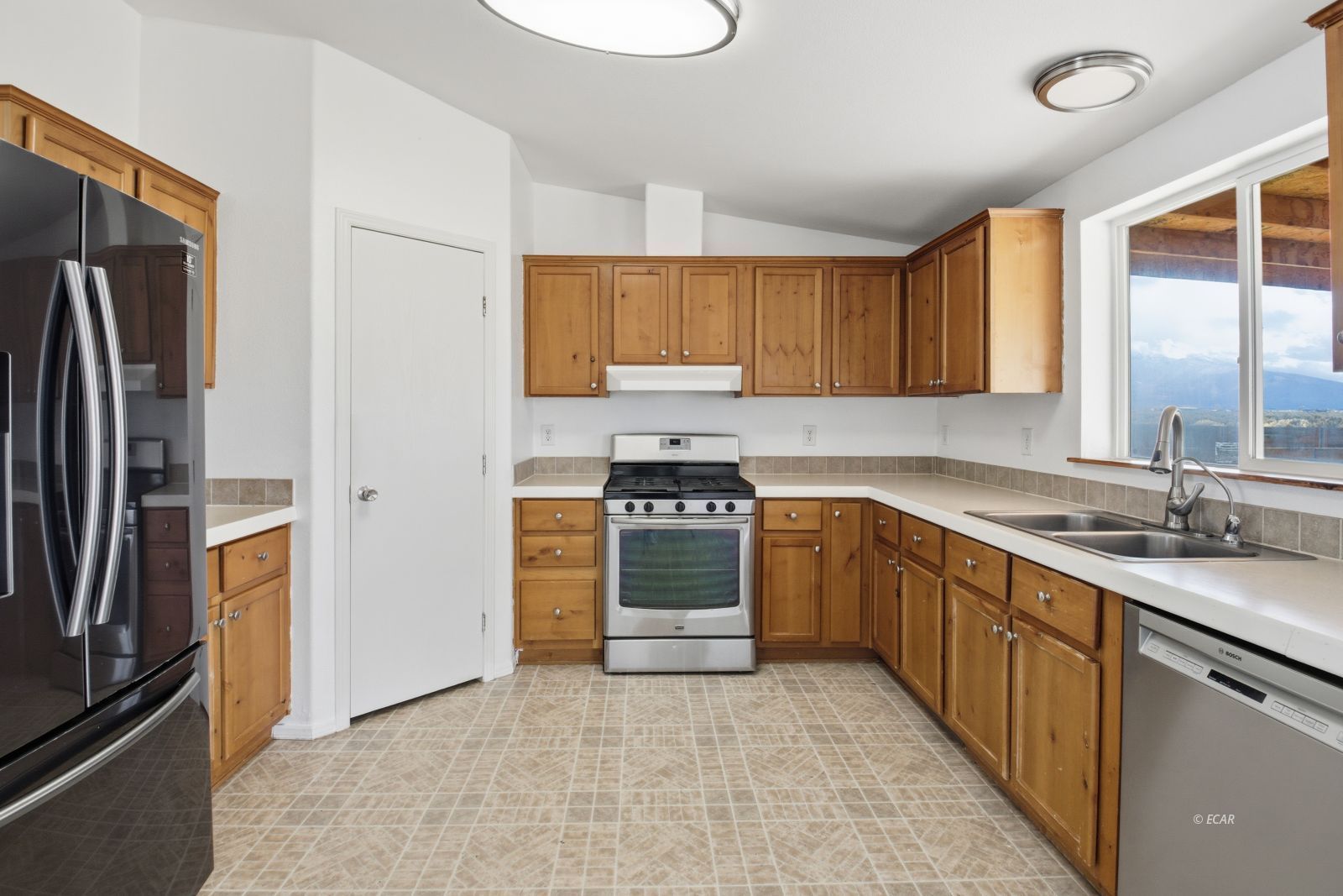 210 Sageglen Drive Property Photo 11