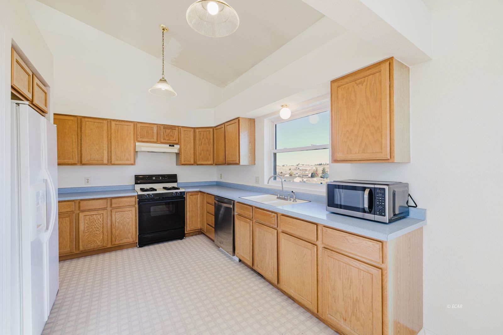 629 Palace Parkway Property Photo 11