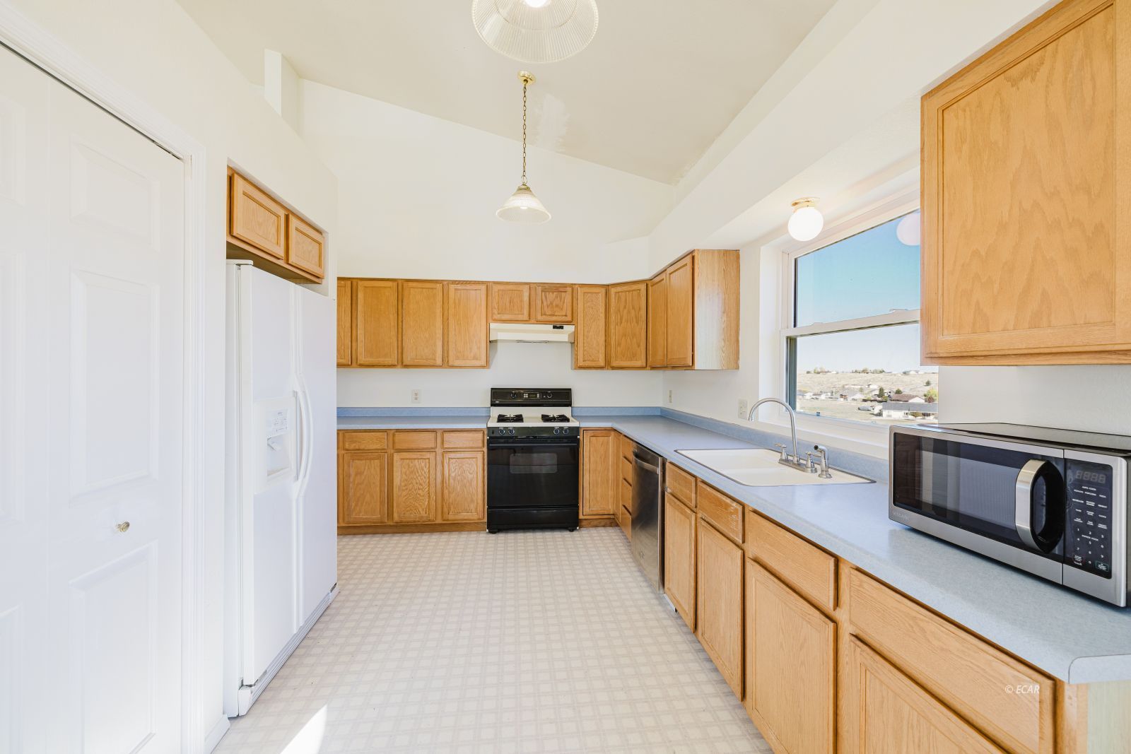 629 Palace Parkway Property Photo 12