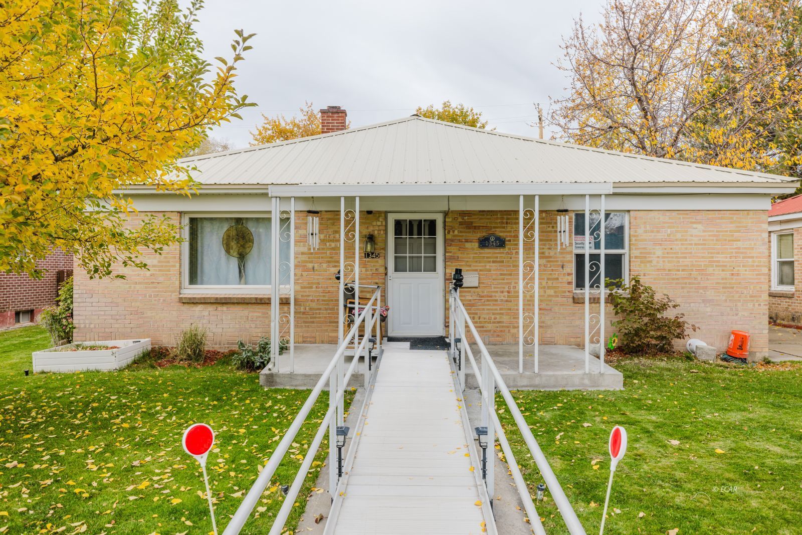 1345 Oak Street Property Photo 1