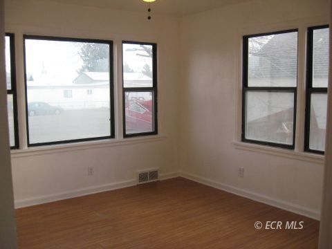 268 5th Street Property Photo 11