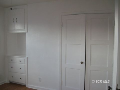 268 5th Street Property Photo 12