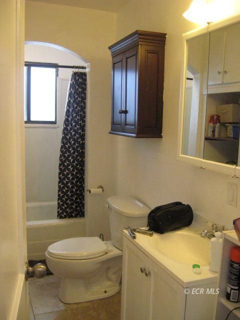 268 5th Street Property Photo 14