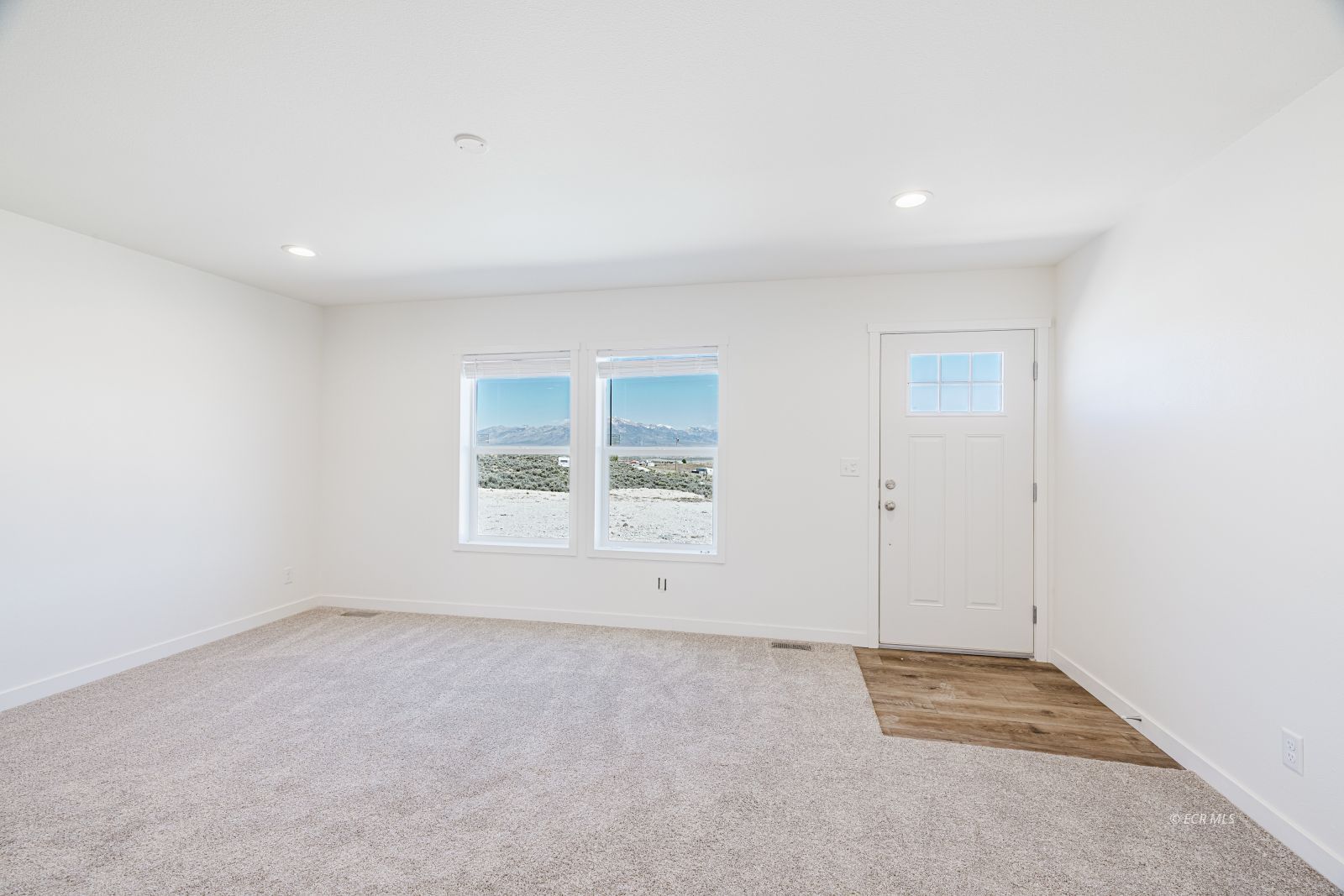 2155 Mcclellan Avenue Property Photo 4