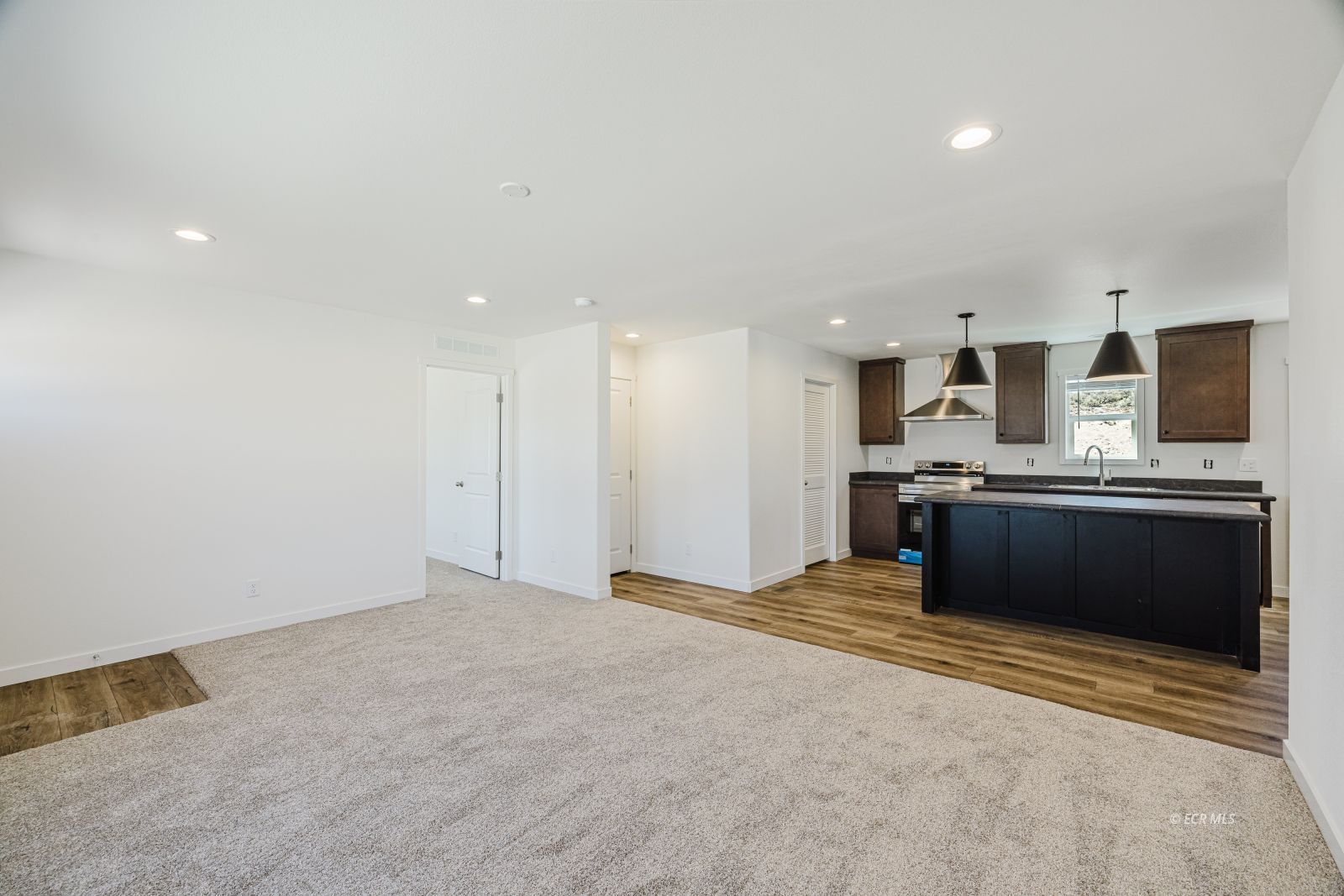 2155 Mcclellan Avenue Property Photo 10