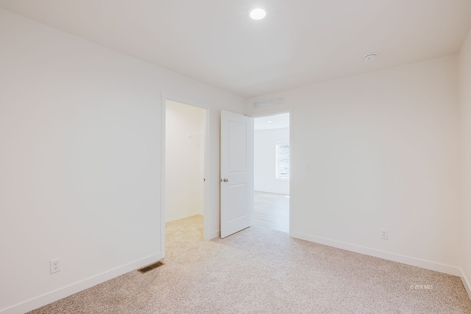 2155 Mcclellan Avenue Property Photo 20