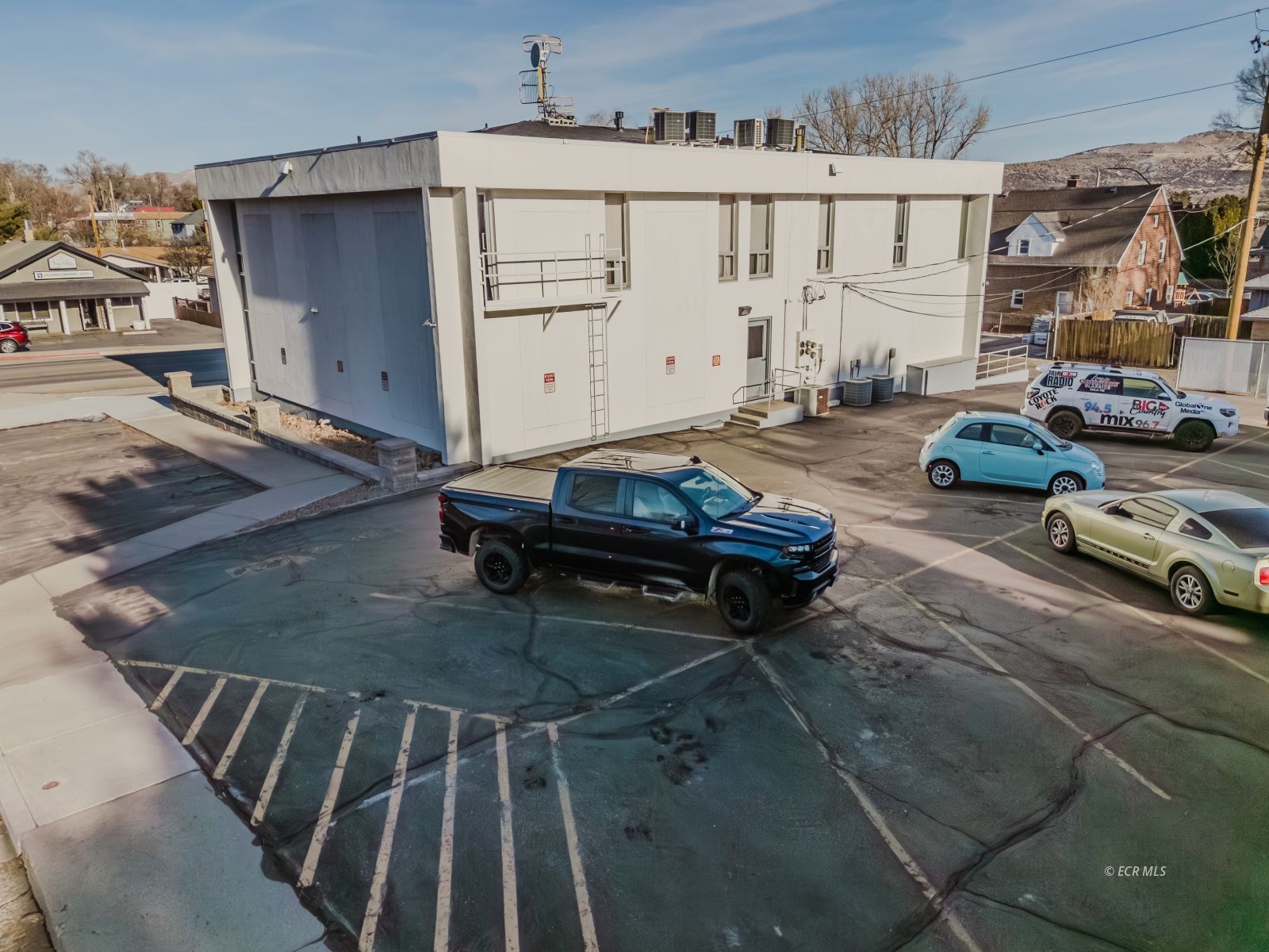 975 5th Street Property Photo 12