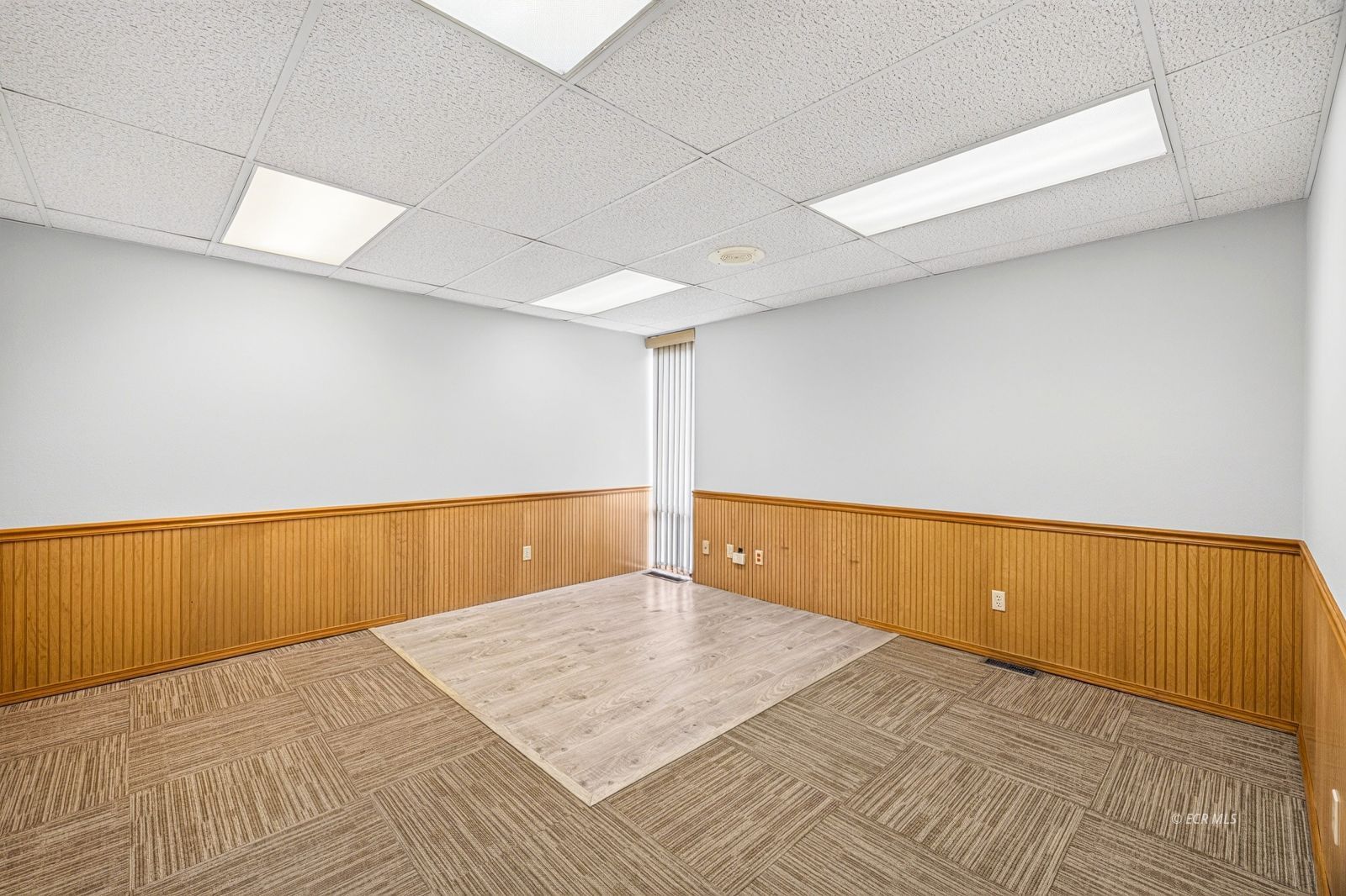 975 5th Street Property Photo 28