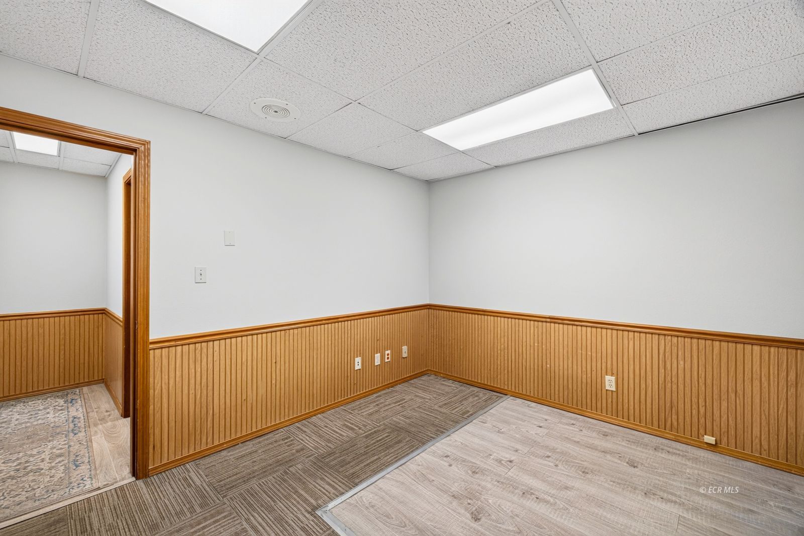 975 5th Street Property Photo 30