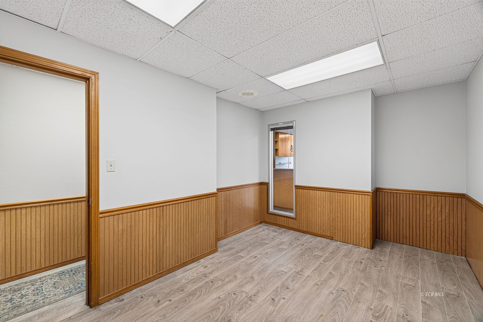 975 5th Street Property Photo 32