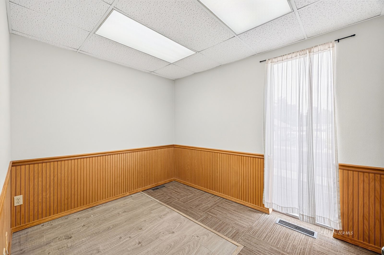 975 5th Street Property Photo 42