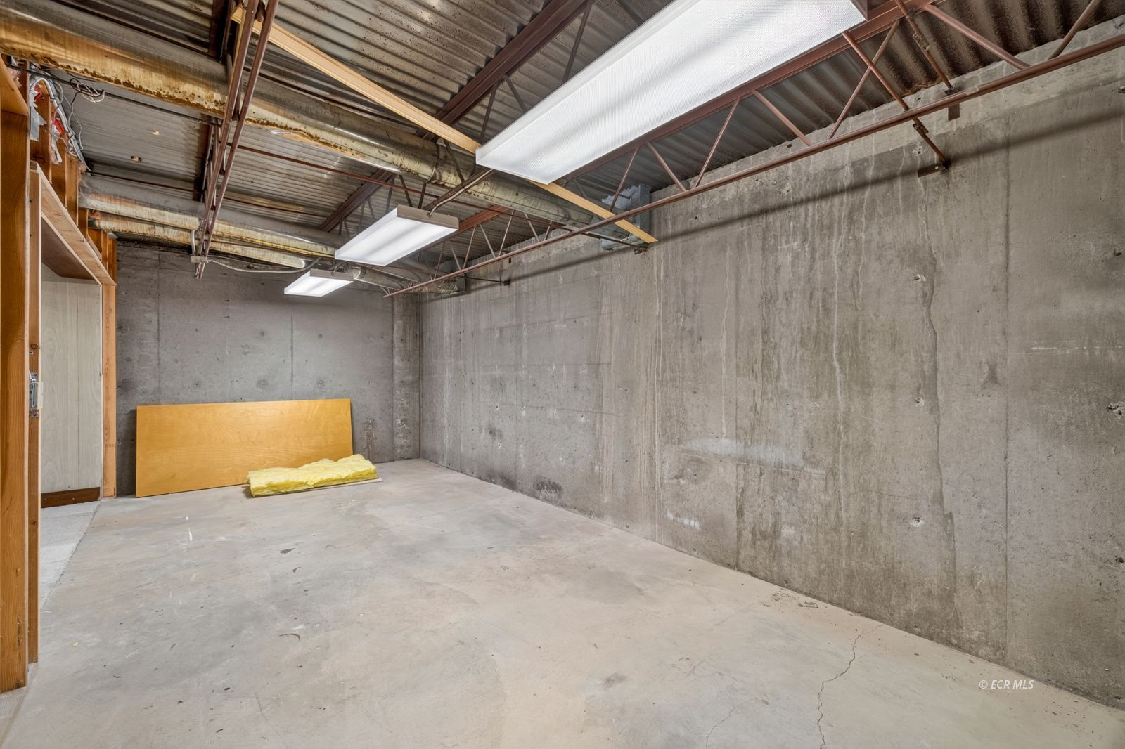975 5th Street Property Photo 45