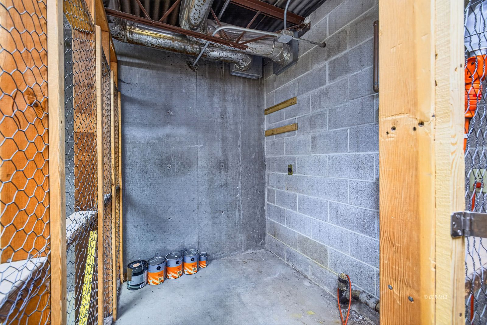 975 5th Street Property Photo 46