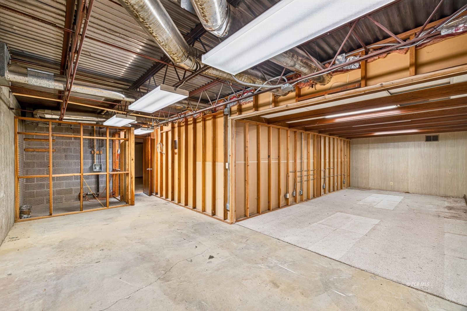 975 5th Street Property Photo 47
