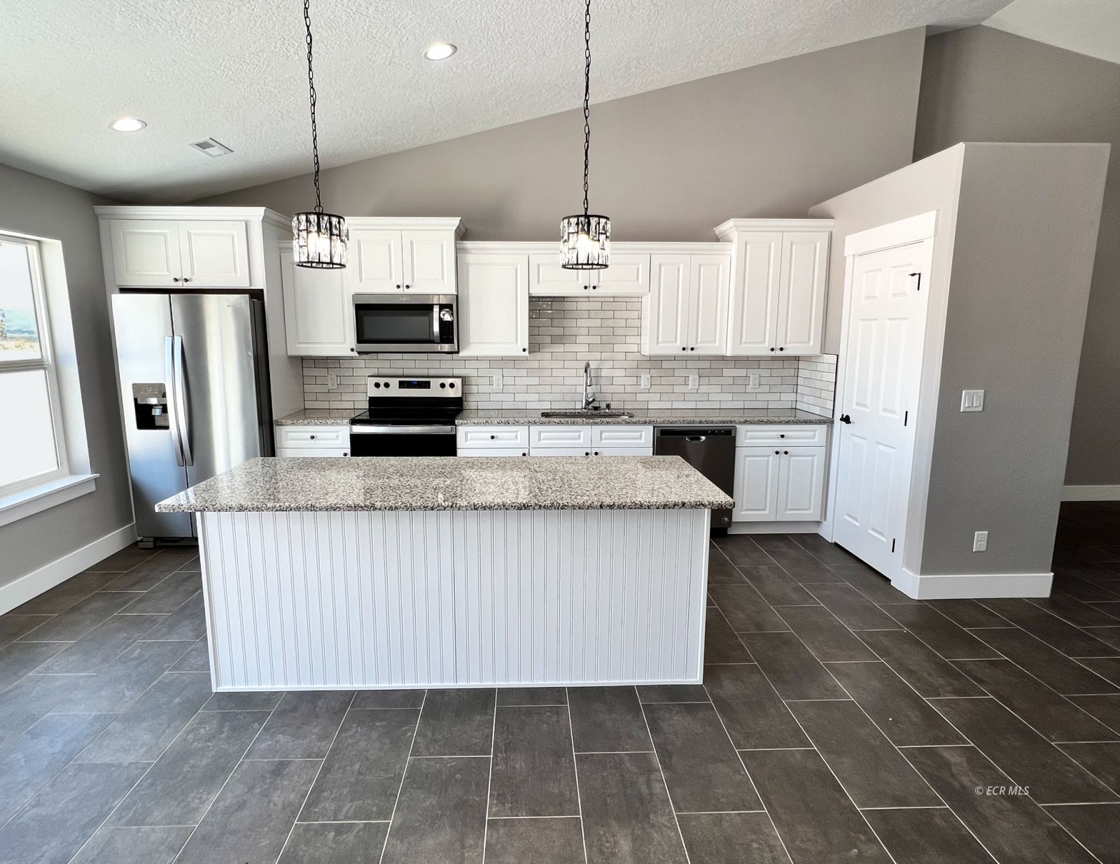 1715 Opal Drive Property Photo 2