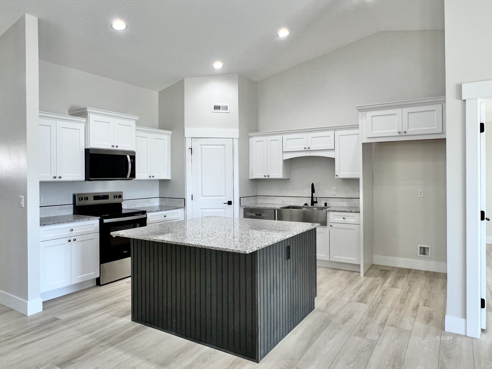 1723 Opal Drive Property Photo 3