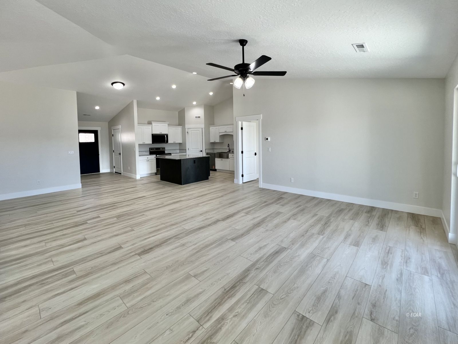 1723 Opal Drive Property Photo 6