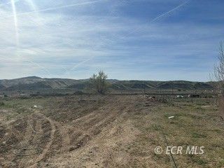 1417 Huntley Street Property Photo 4