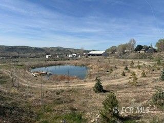 1417 Huntley Street Property Photo 5