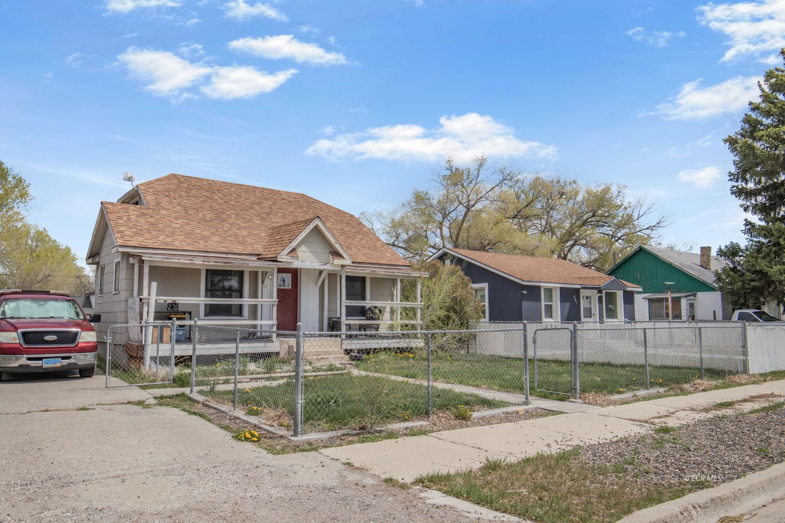 549 4th Street Property Photo 1