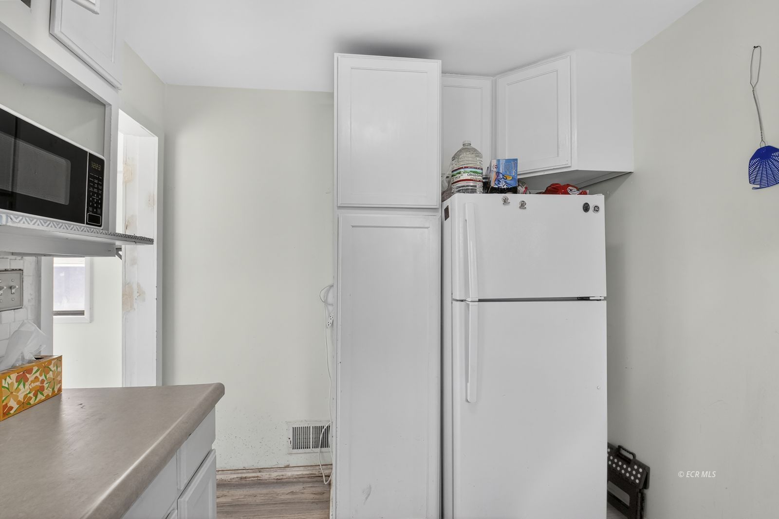 549 4th Street Property Photo 6